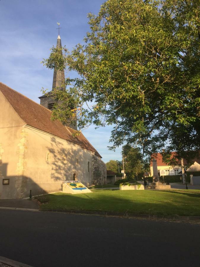 Noyers  Chantilly ,Petit Dejeuner Et Table D'Hotes Possible מראה חיצוני תמונה